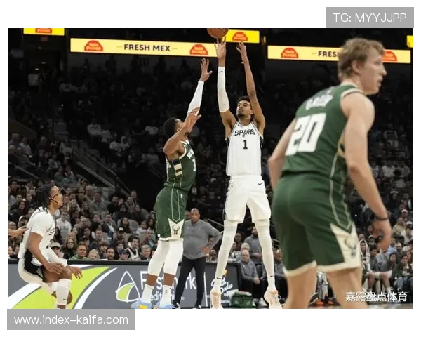 马刺大胜雄鹿，文班亚马受限时仍展现攻防统治力